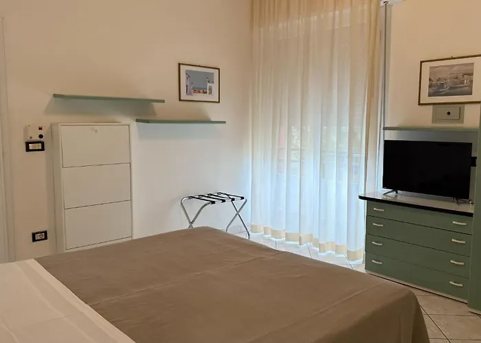  Ambassador Room Only - Self Check-In
