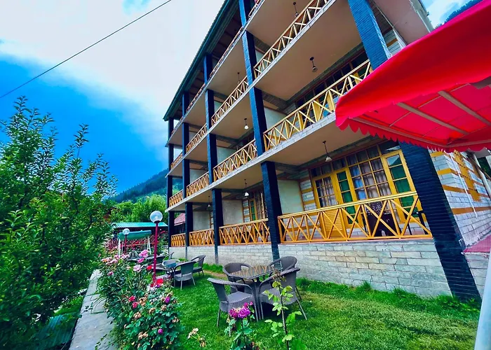 Naina Spring Resort, Manali - Away From City Hustle