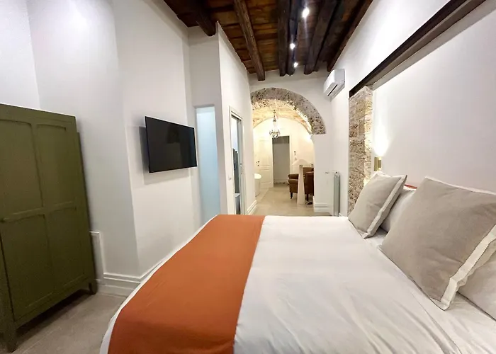 Addimura Rooms