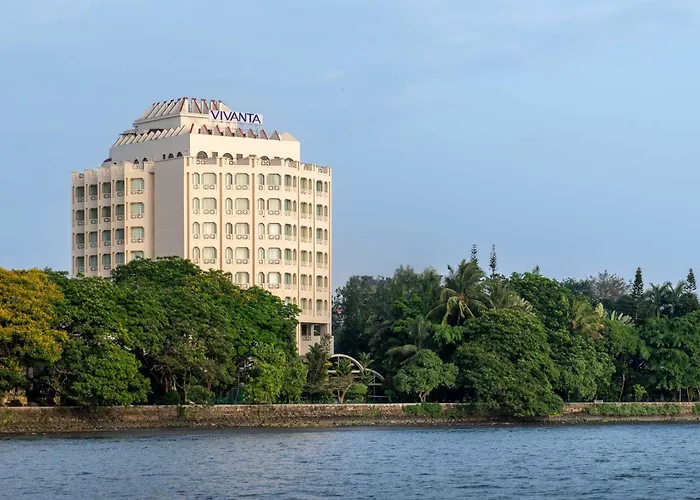 5 star hotels Vivanta Ernakulam, Marine Drive