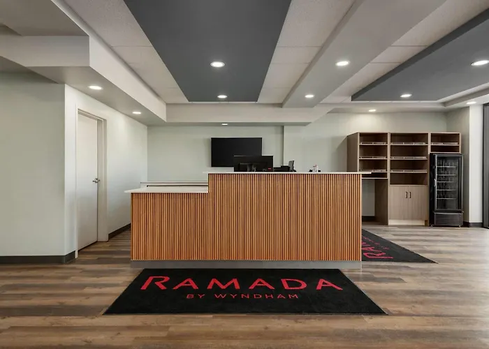Ramada By Wyndham West Edmonton Hotel & Suites
