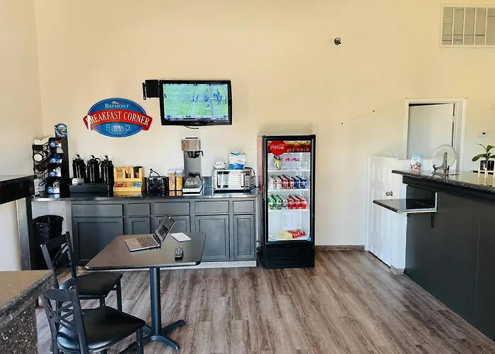 Baymont By Wyndham Bakersfield