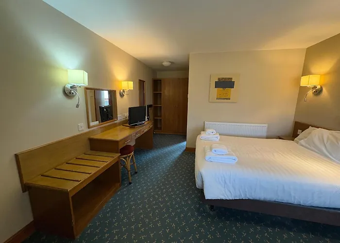 Tollgate Hotel & Leisure