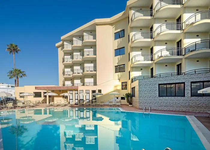 Pets Allowed Hotel Rina