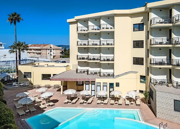 Pets Allowed Hotel Rina