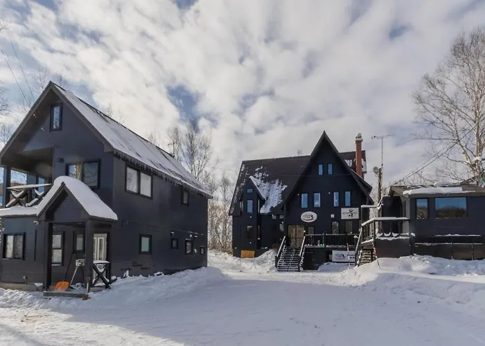 Freeride Backpackers Niseko