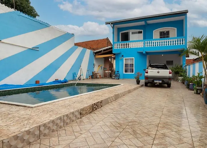 Vila: Sobrado Azul com Piscina