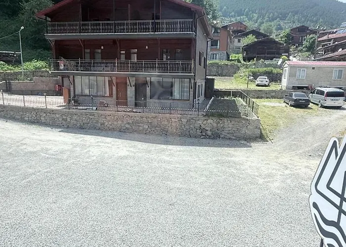 Paradise Lake Hotel
