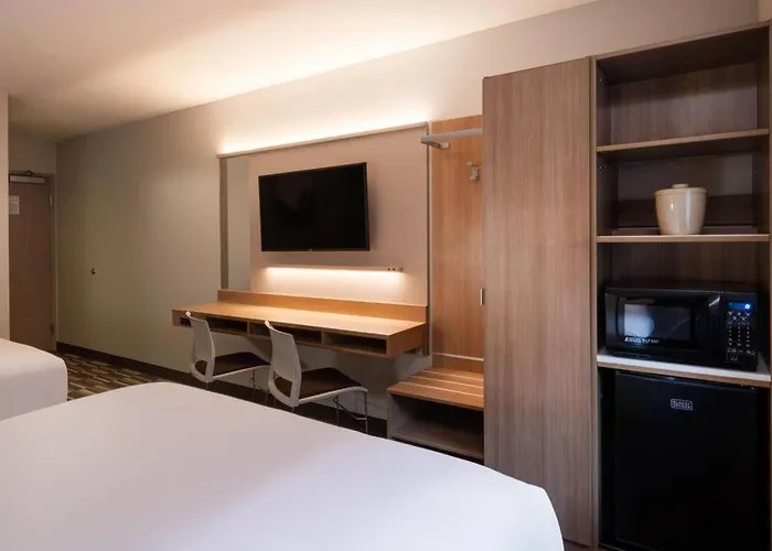 Microtel Inn & Suites By Wyndham Georgetown Lake