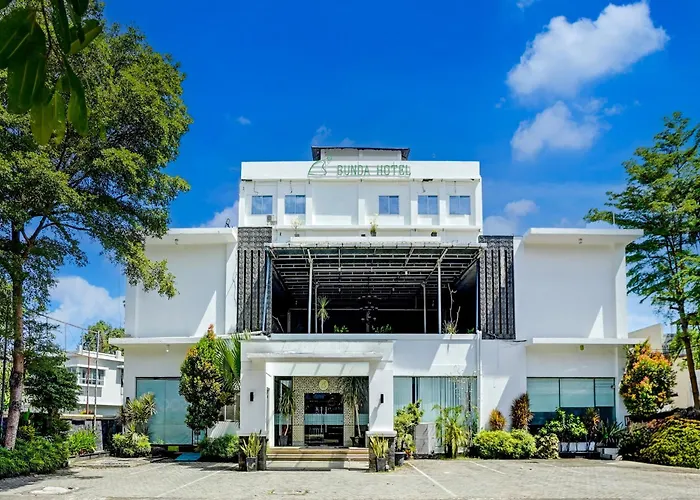 Townhouse Oak Padang Near Rth Imam Bonjol