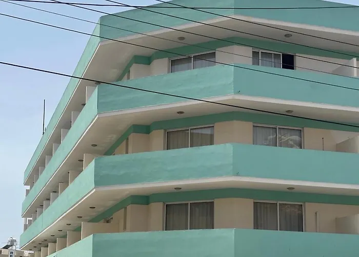 Ellis Hotel Apartments