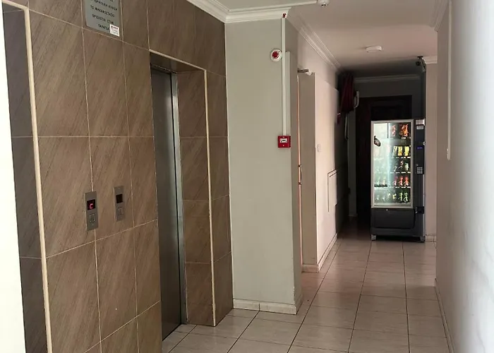 Ellis Hotel Apartments