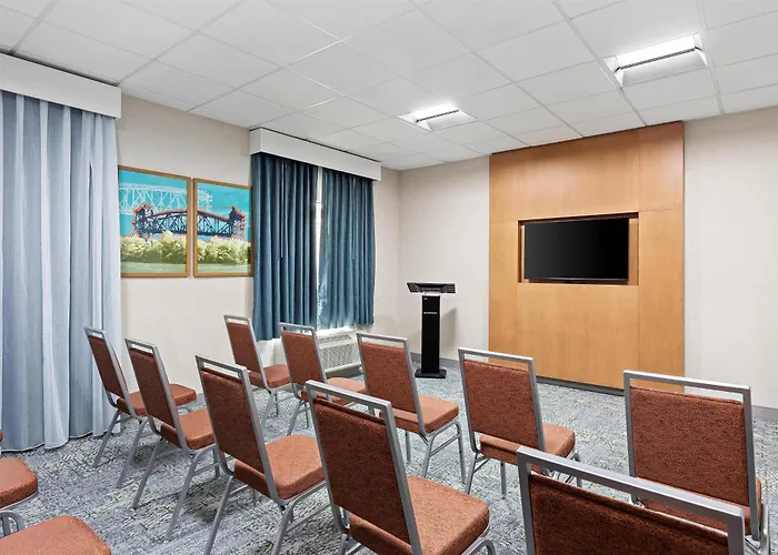 Hampton Inn & Suites Bolingbrook