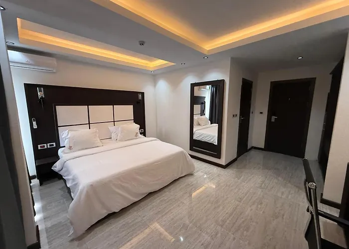 Debolonia Palace Hotel