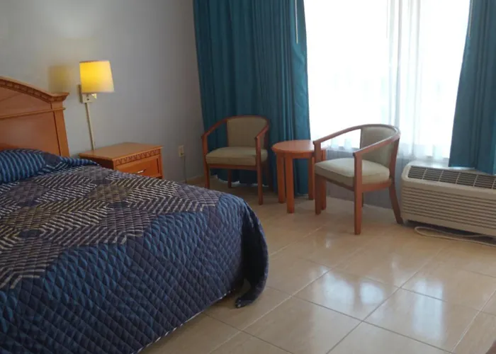 Royal Islander Hotel