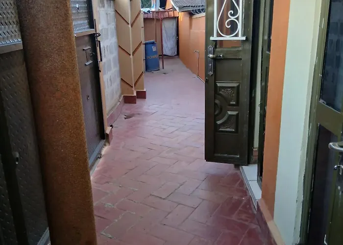 Muffler Motel Bukesa