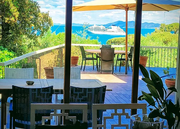 Navarro Hill Resort