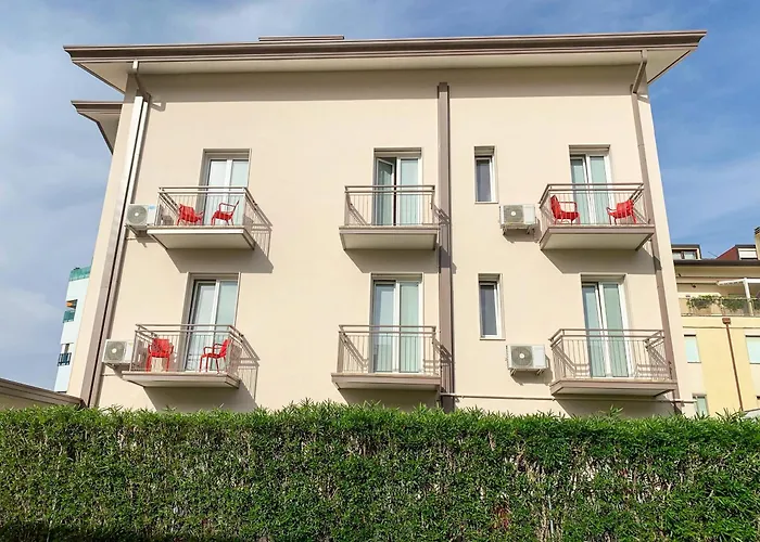 Dainese s, Casa Ester
