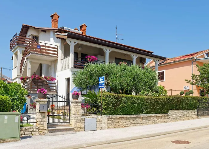 Apartments Marta By Rent Istria