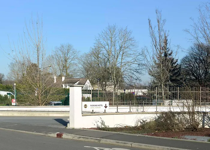 B&B HOTEL Paris Meudon Vélizy