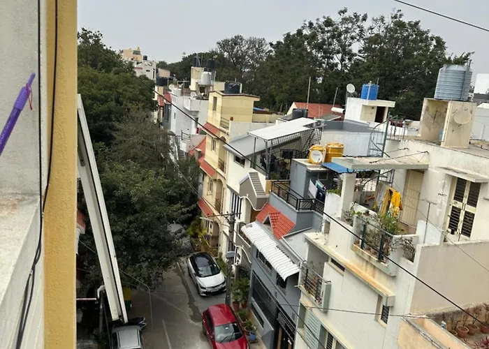 Modern Comfortable 1Bhk Prime Location Service Apartments