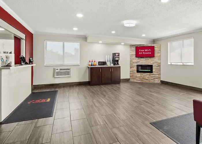 Red Roof Inn Plus Belleville