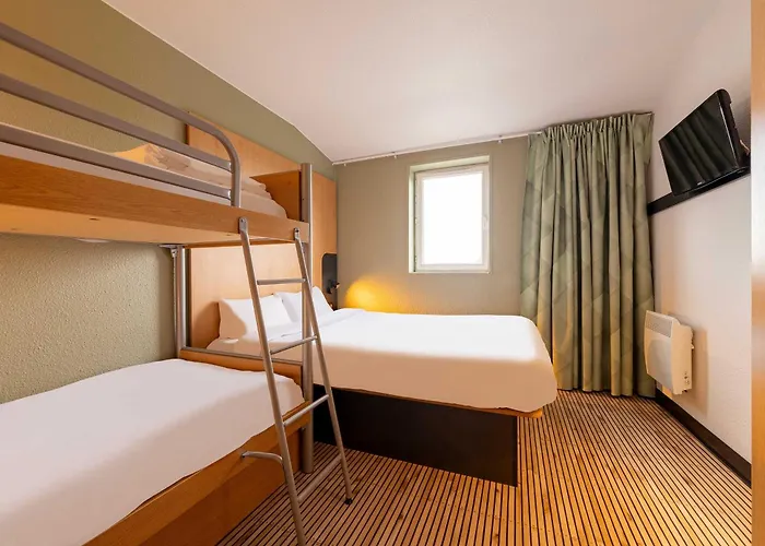 B&B HOTEL Calais Centre St Pierre