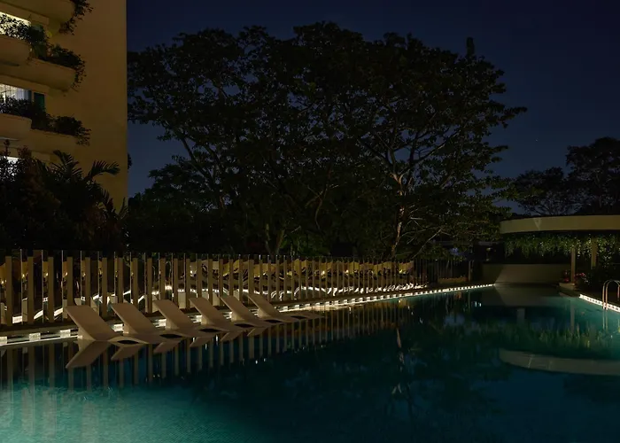 Hotel with view: The Standard, Singapore