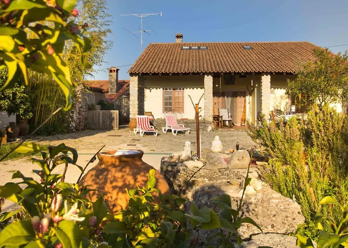 Casa Raiz Guest House & Retiro