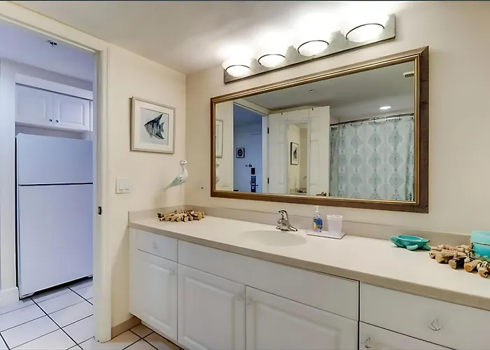 Bang For Your Buck Hotel Condo On Daytona Beach With Kitchen And Ocean View