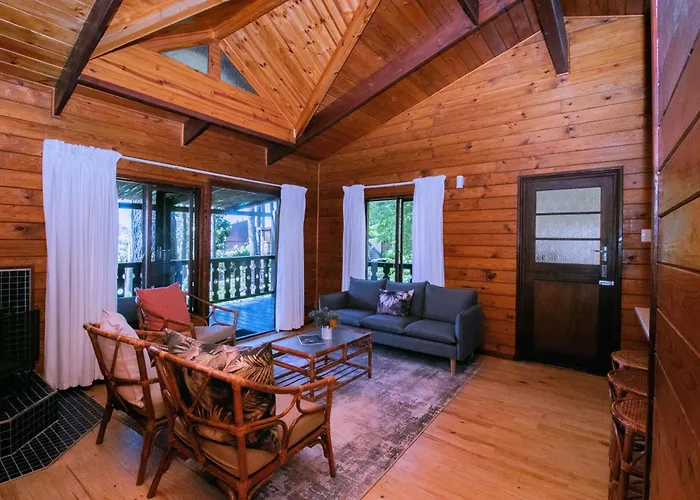 Vacation home: Highlands Lodge Mountain Retreat