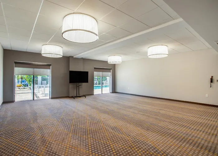 Holiday Inn - Tampa North By Ihg