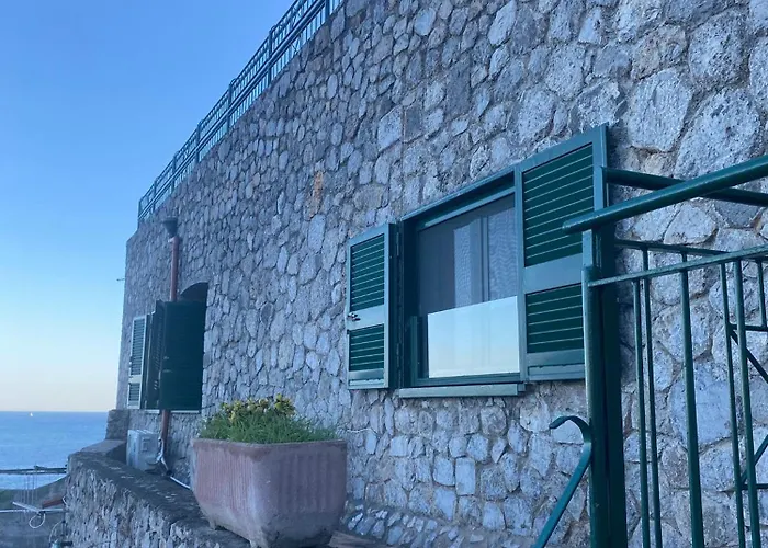 La villa: onde di luce