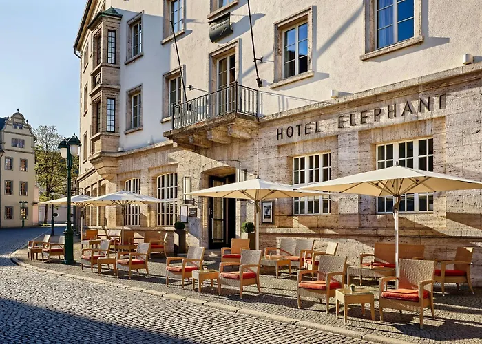 Elephant Weimar, Autograph Collection