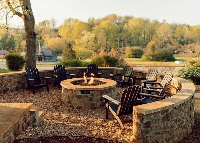 Tremont Lodge & Resort