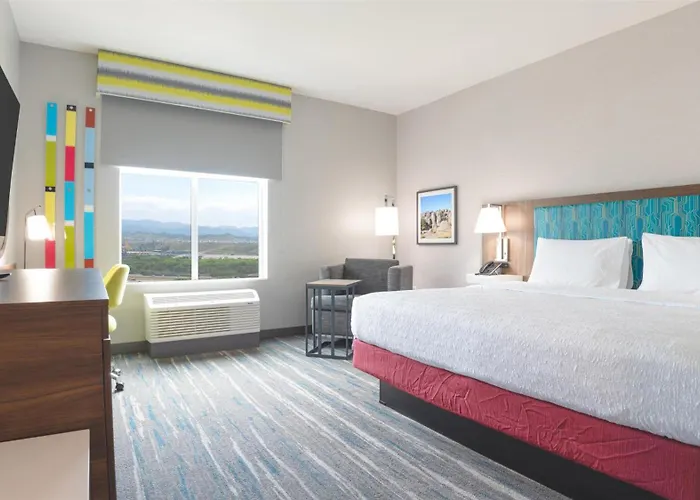 Hampton Inn By Hilton Santa Clarita-Valencia