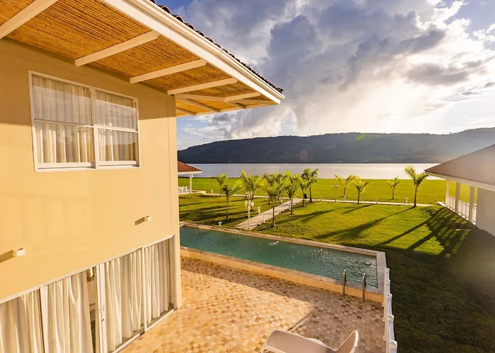 Bella Terra Laguna Azul & Spa