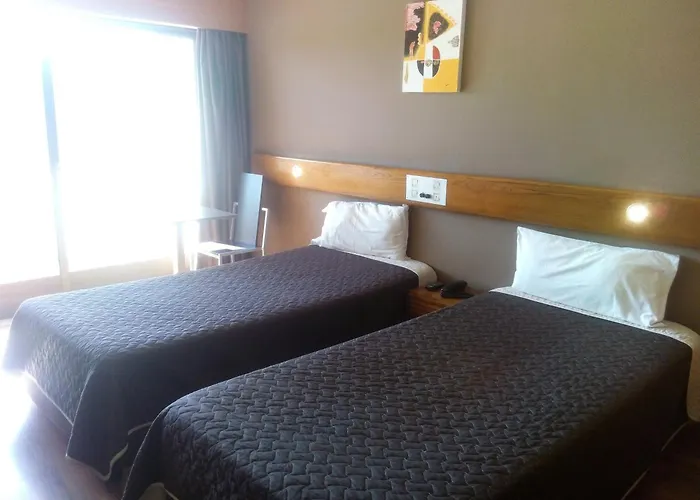 Hotel de 3 estrellas: Hotel Meia Lua