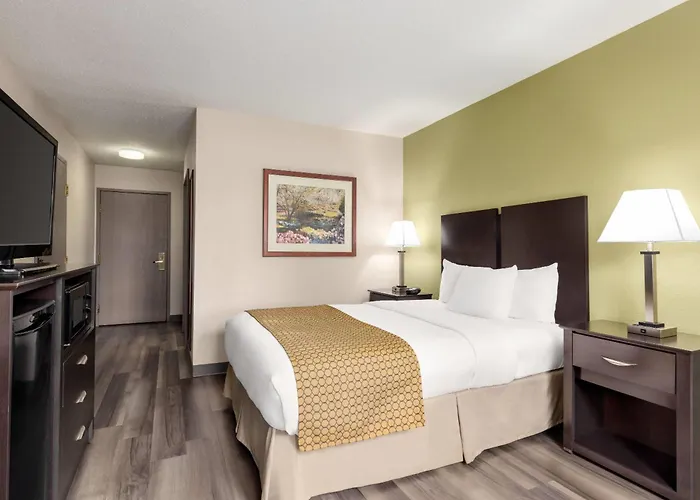 Baymont By Wyndham Monroe