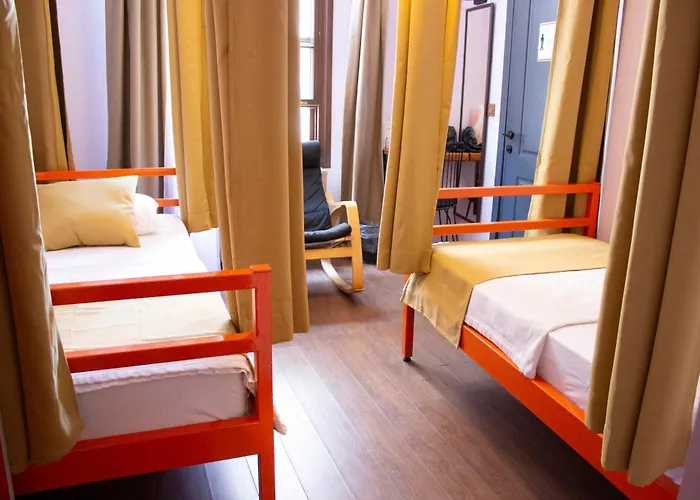 Hostel: Le Banc