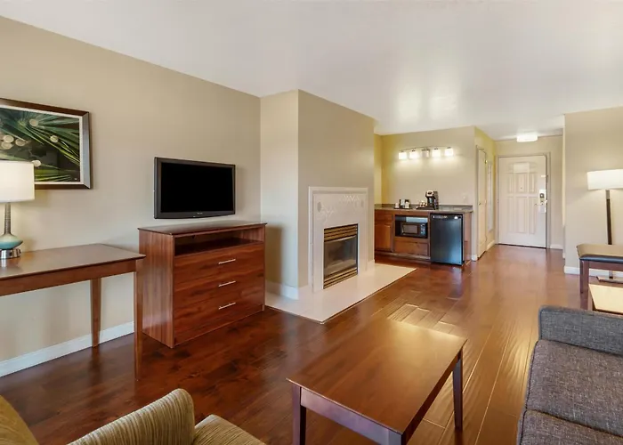 Best Western Plus John Jay Inn & Suites