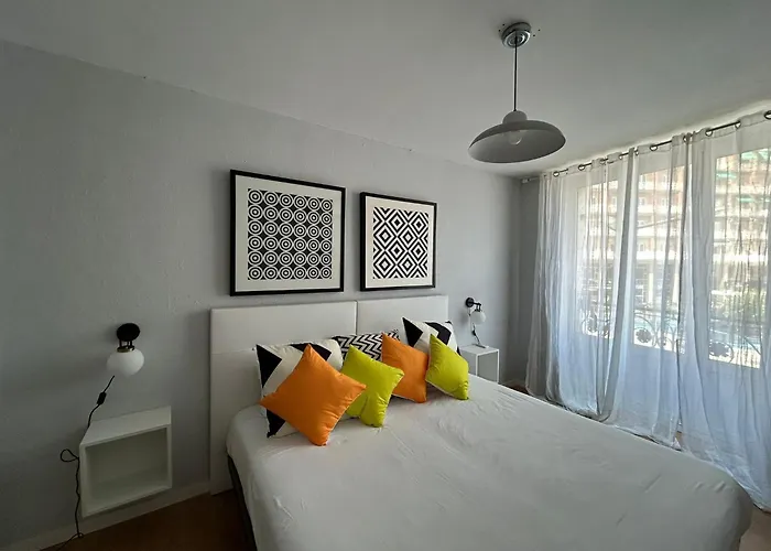 Hotel de 3 estrellas: AmazINN Places Casa Calabuig Valencia Puerto - No Ascensor -