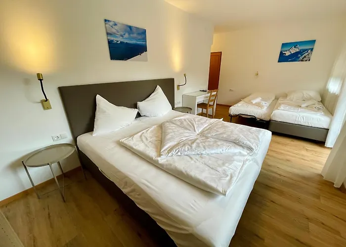 B&B Transit Rooms - Your Stopover, Free Parking