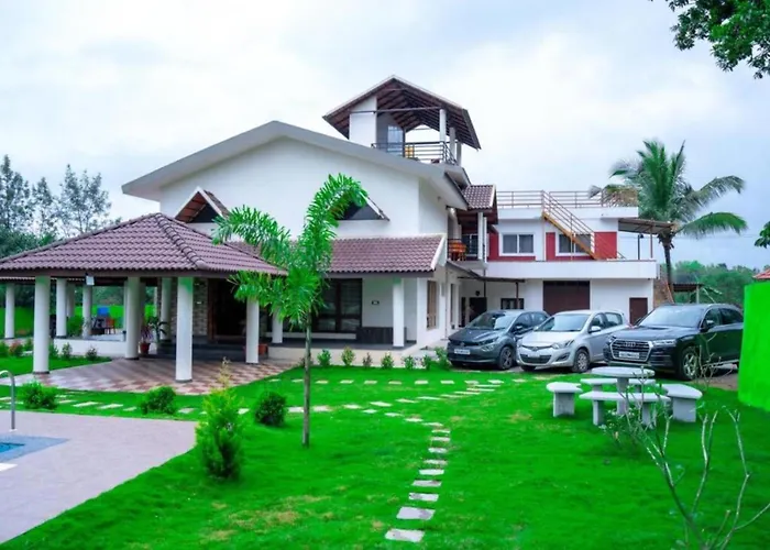 Hulihara Homestay - Pool, 4Bh, Home Food, Estate