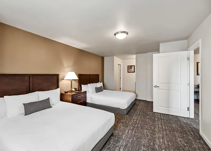 3 star hotels Ledgestone Suites Yakima