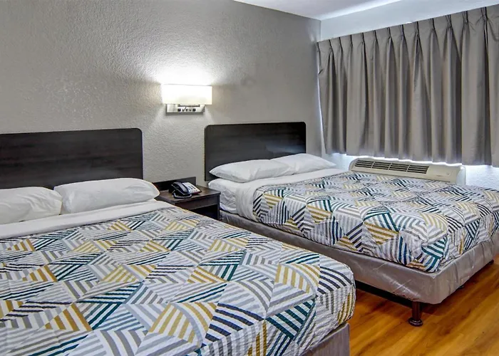 Motel 6-Longview, Tx