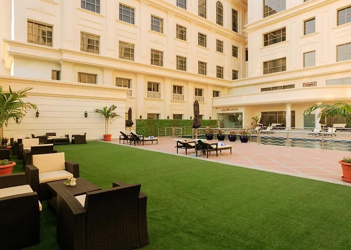 Hotel near College: Sunset Jeddah