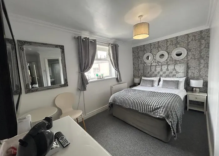 Resort: Sandford Promenade