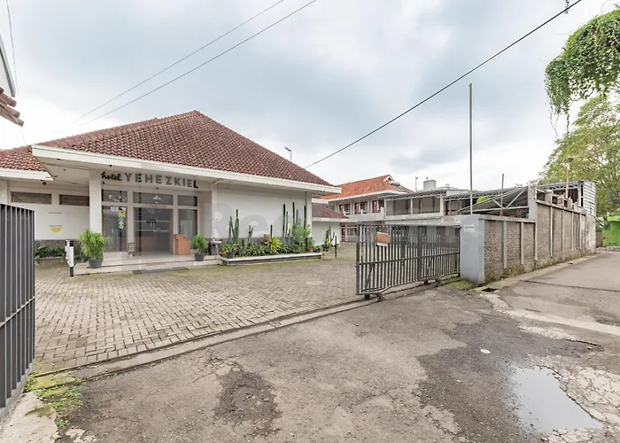 Yehezkiel Hotel Lembang Mitra Reddoorz