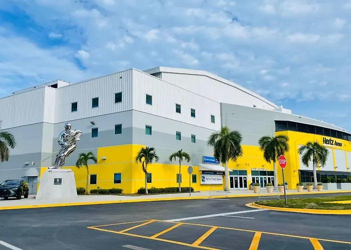 Holiday Inn Express & Suites - Fort Myers Airport By Ihg